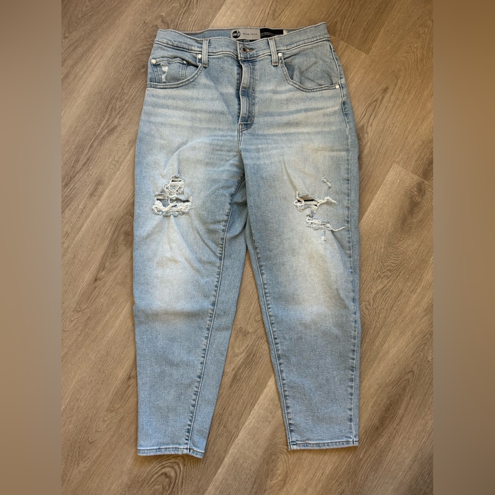 Levi’s Silver Tab high rise size 32